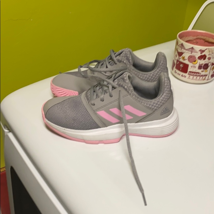 Worn 1 Time Brand New 75 Dollar Tennis Shoes